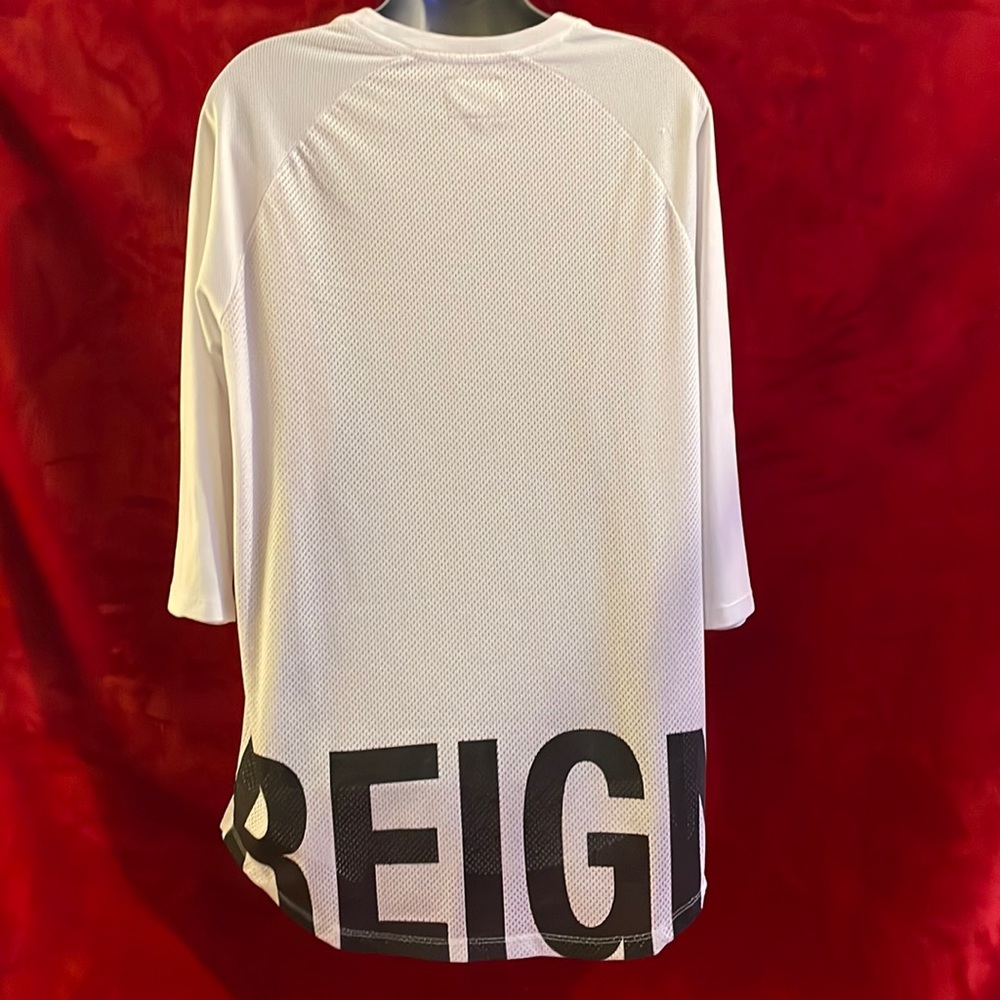 GUESS TOP M